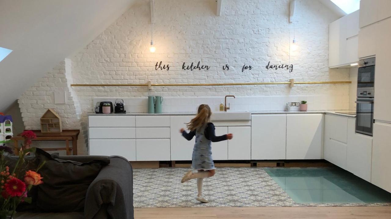 شقة Lichtrijke Loft Bij Restaurant Den Olifant إبير المظهر الخارجي الصورة